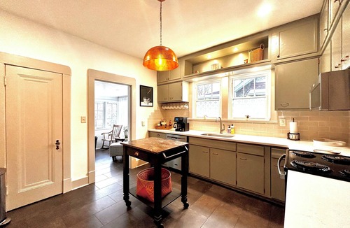 Beechmont House | Historic Modern Home Near Downtown Louisville
