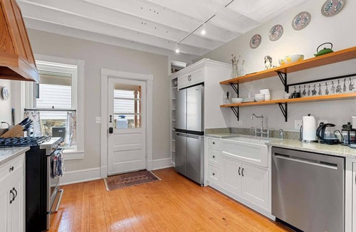 Harpers Ferry House | Historic Queen Anne Family Home w Modern Comforts