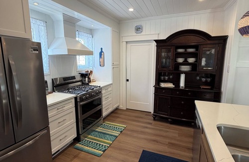 Harbor Springs House | Historic & renovated home in central Harbor Springs, 1 block to water and shops.
