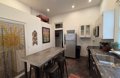 Chestnut Hill House | Historic Wedgewood-Houston Home Close to Broadway & Geodis Park