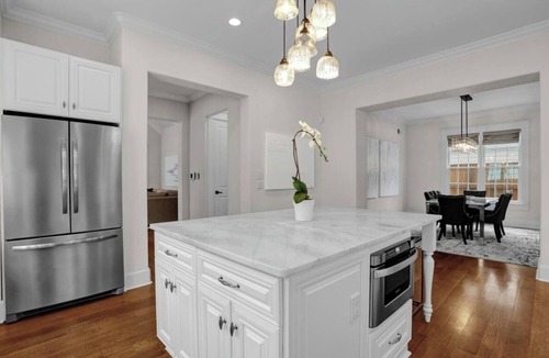 University District House | Holiday Home-15 mins. to downtown Memphis- Luxury