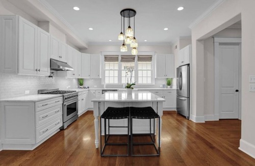 University District House | Holiday Home-15 mins. to downtown Memphis- Luxury