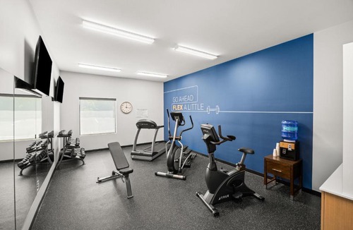 Woodfin Hotel | Holiday Inn Express Asheville Woodfin by IHG