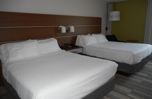 Parkdale Hotel | Holiday Inn Express Fairfield by IHG