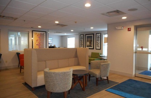Parkdale Hotel | Holiday Inn Express Fairfield by IHG