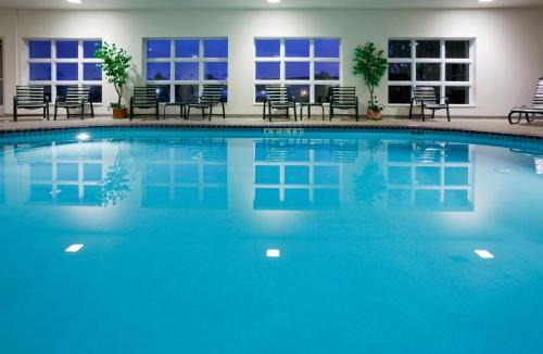 Stevens Point Hotel | Holiday Inn Express Hotel and Suites Stevens Point by IHG