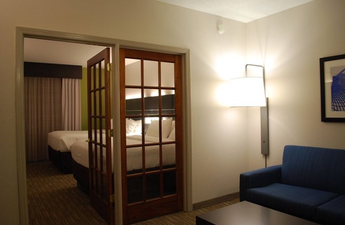 Kingsport Hotel | Holiday Inn Express Hotel and Suites Kingsport by IHG