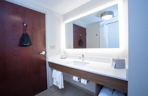 Tupelo Hotel | Holiday Inn Express Hotel & Suites Tupelo by IHG
