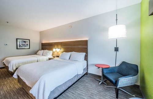 Franklin Hotel | Holiday Inn Express Hotel & Suites Franklin by IHG