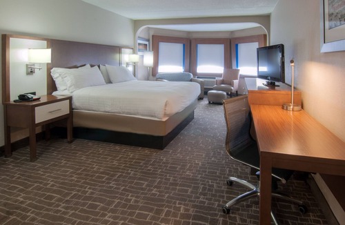 Nashville Hotel | Holiday Inn Express Hotel & Suites Spence Lane by IHG