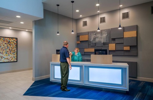 St. Peters Hotel | Holiday Inn Express & Suites - St Peters by IHG
