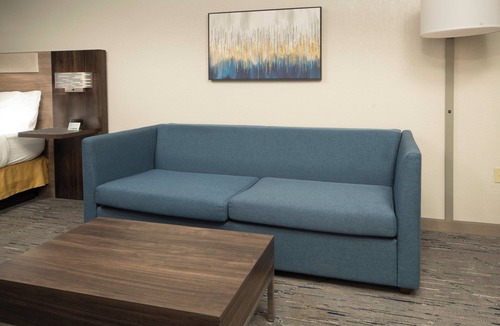 Little Rock Hotel | Holiday Inn Express & Suites Little Rock-West by IHG