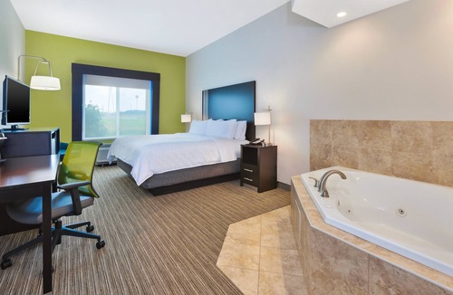Effingham Hotel | Holiday Inn Express & Suites Effingham by IHG
