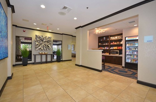 Farmington Hotel | Holiday Inn Express & Suites Farmington by IHG