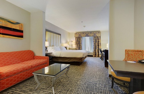 Gonzales Hotel | Holiday Inn Express & Suites Gonzales by IHG