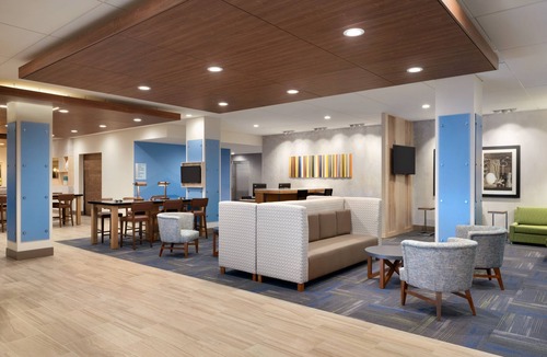 Wilder Hotel | Holiday Inn Express & Suites-Cincinnati South - Wilder by IHG