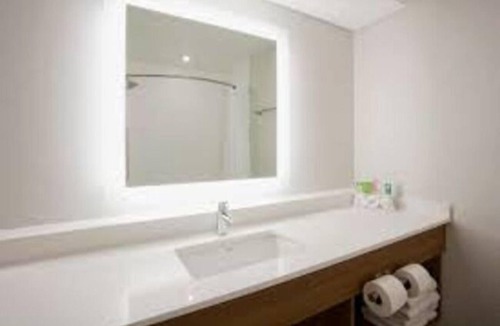 Northlake Hotel | Holiday Inn Express & Suites Atlanta - Tucker Northlake by IHG