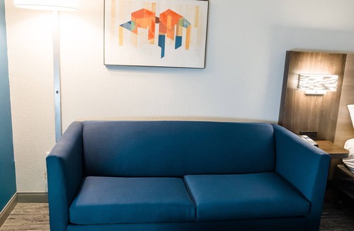 Powell Hotel | Holiday Inn Express & Suites Knoxville-North-I-75 Exit 112 by IHG