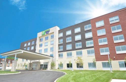 Toledo Hotel | Holiday Inn Express & Suites Toledo West by IHG