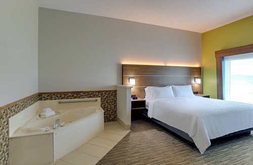 Campbellsville Hotel | Holiday Inn Express Campbellsville by IHG