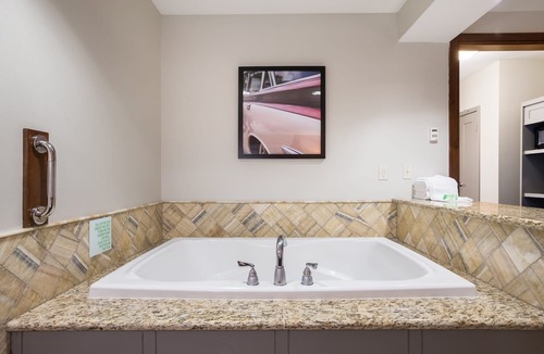 Jackson Hotel | Holiday Inn Jackson NW - Airport Road by IHG