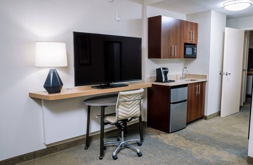 Stockbridge Hotel | Holiday Inn & Suites Stockbridge/Atlanta I-75 by IHG