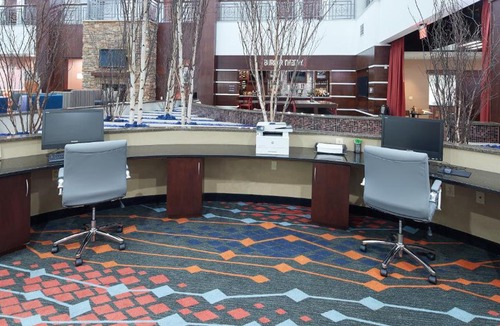 Stockbridge Hotel | Holiday Inn & Suites Stockbridge Atlanta I-75 by IHG