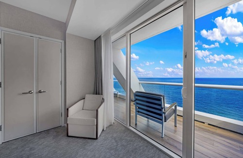 Central Beach Apartment | Holiday Waves: Oceanview Charm at Central Beach