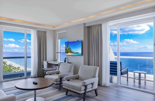Central Beach Apartment | Holiday Waves: Oceanview Charm at Central Beach