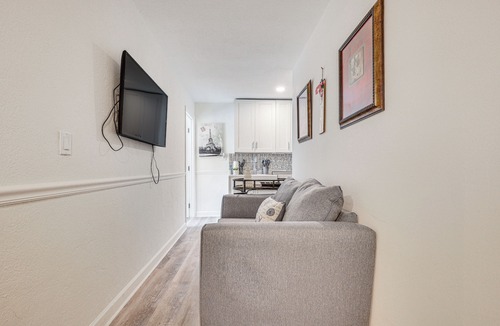 Highland Garden House | Hollywood Hideaway: Close to Dtwn & Beaches