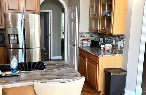 Glencoe House | Home away from Home 3-bedroom house in amazing O'Fallon with WiFi, AC