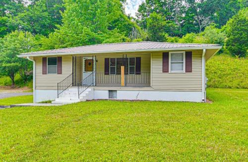 Bluewell House | Home w/Bunkroom: 2 Mi to Hatfield & McCoy Trail