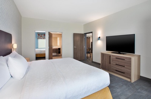 Traverse City Hotel | Home2 Suites By Hilton Traverse City