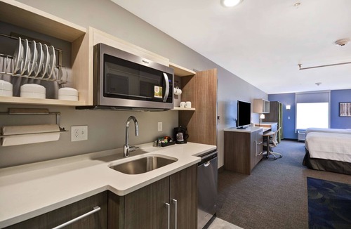 Alpine Center Hotel | Home2 Suites by Hilton Grand Rapids North