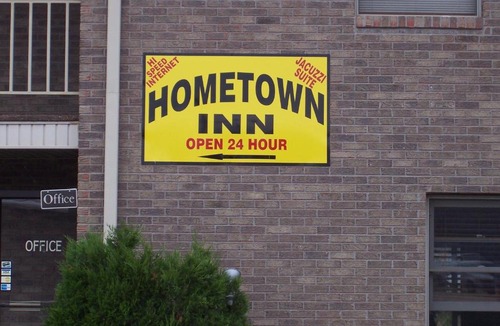 Morganfield Hotel | Hometown Inn Morganfield