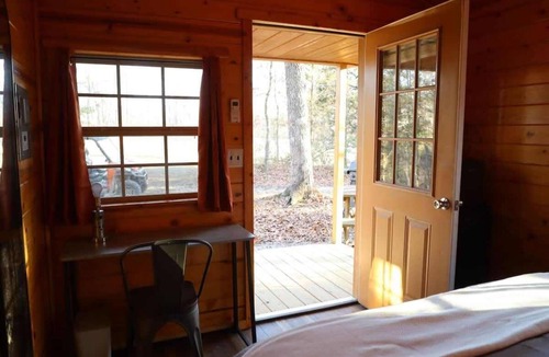 Wilder Cabin | Honeysuckle’s Haven-Cabin on Hidden Paradise Farms
