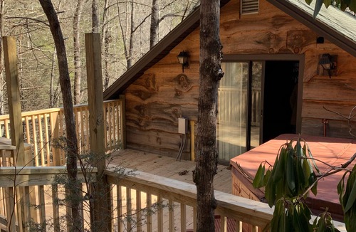 McMillan Hidden Valley Cabin | HootOwl Cabin Mountains, Trails and Huge Hot Tub under the Stars!