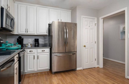 Hoover Villa | Hoover Townhouse|Great location|3 BR 3 Bath