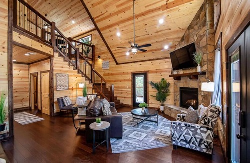 Pickens Cabin | Hope & Anchor - Broken Bow/Hochatown - 3bd