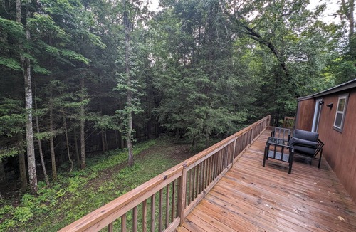 Elgin House | Horse-Friendly Retreat:Trail Access, Woodland Views & Peaceful Deck