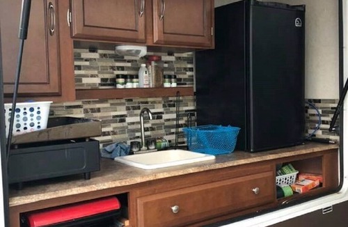 Jamestown RV Rental | Hospitality and HORSEpitality® at its best!