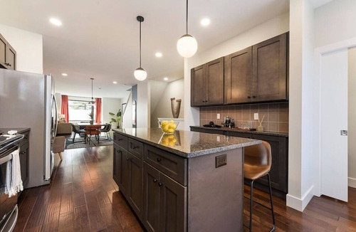 Central Northside House | ★ HostWise Stays ★ Tech Stay w/In-Home Cinema & Secure Parking Spot