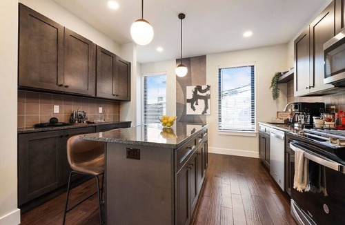 Central Northside House | ★ HostWise Stays ★ Tech Stay w/In-Home Cinema & Secure Parking Spot