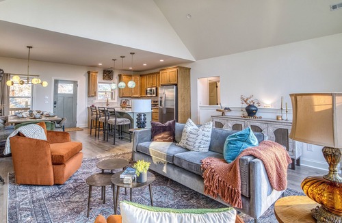 Walnut Mountain House | Hot Tub | Community Pool | Walnut Mountain