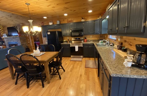 Morganton Cabin | Hot Tub, Fire Pit, Porch Swings, Pets ok LB