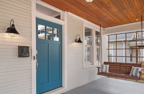 Cooper-Young Historic District House | Hot Tub & Game Room~ Private Cooper-Young Bungalow -Fire Pit - Large Yard