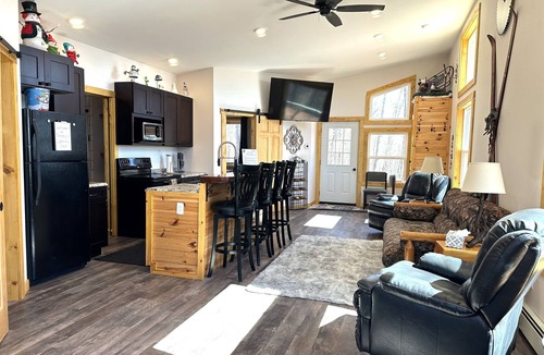 Munising Ski Chalet | Hot tub - Great views - close to PRNL - private