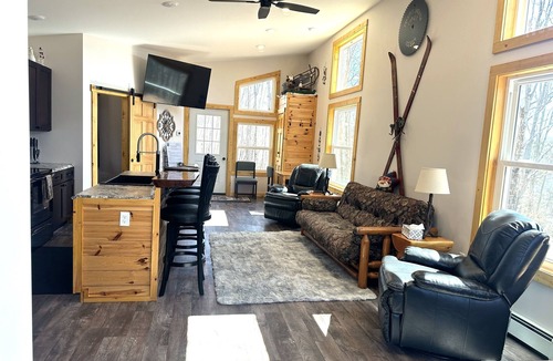 Munising Ski Chalet | Hot tub - Great views - close to PRNL - private