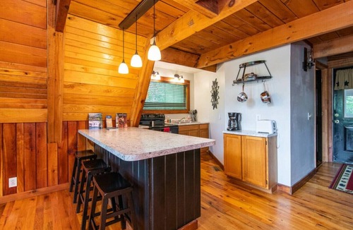 Stanton Ski Chalet | Hot Tub - Haven at the Red - Red River Gorge, KY