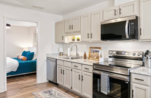 Skyland House | Hot tub/Mins To Asheville & Biltmore/Secluded